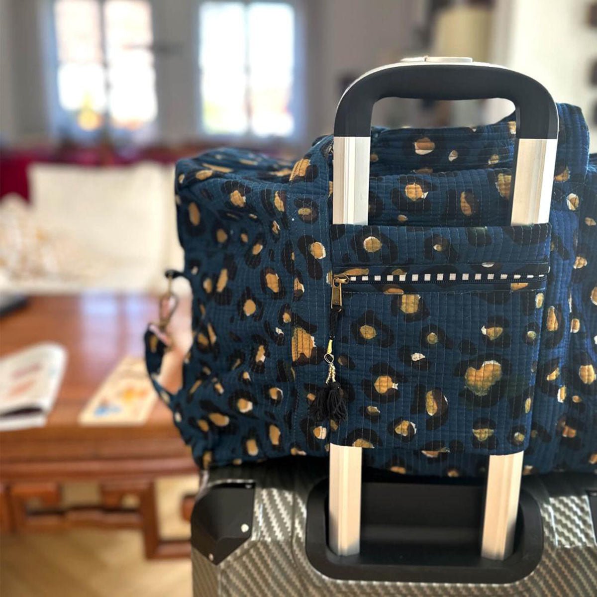 Große Reisetasche "Dark Leo"