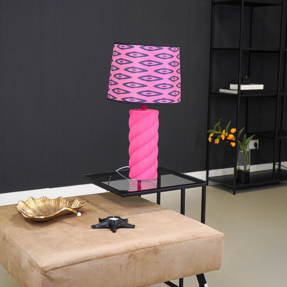 Tischlampe - Keramik - Neonrosa - E27- 12x12x28cm