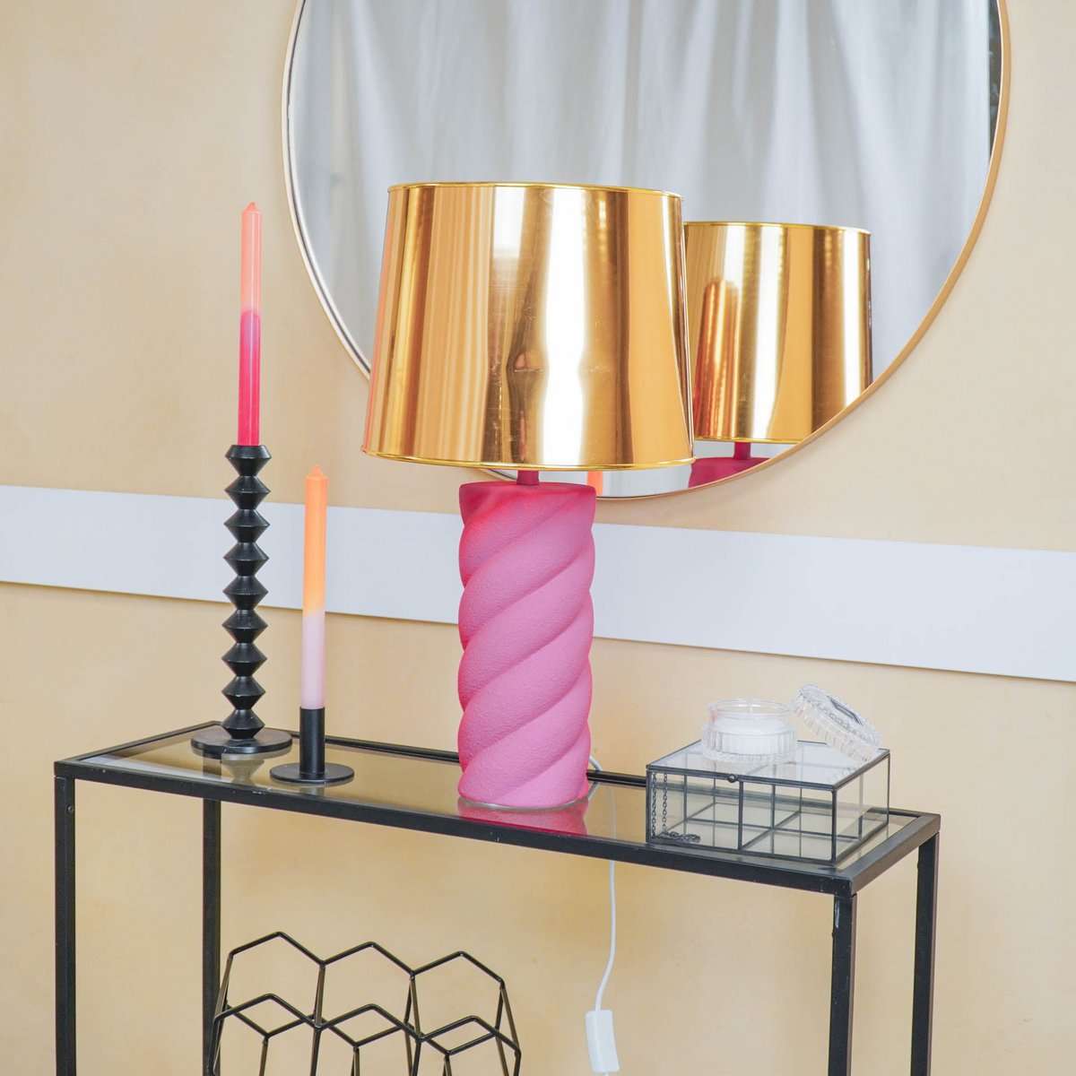 Tischlampe - Keramik - Neonrosa - E27- 12x12x28cm
