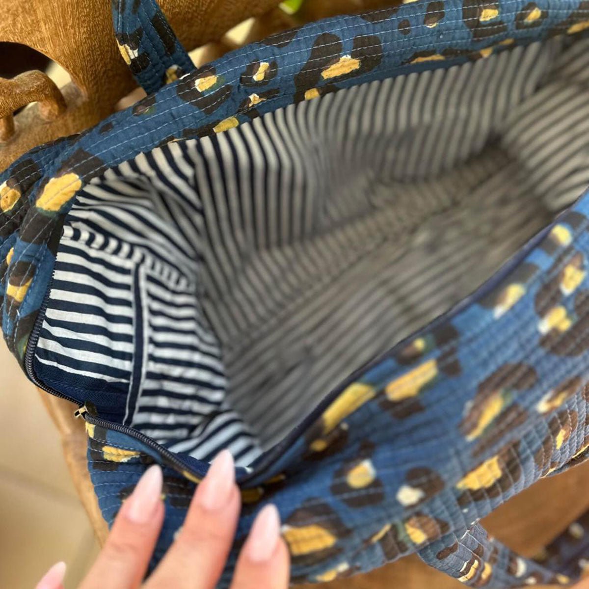 Große Reisetasche "Dark Leo"