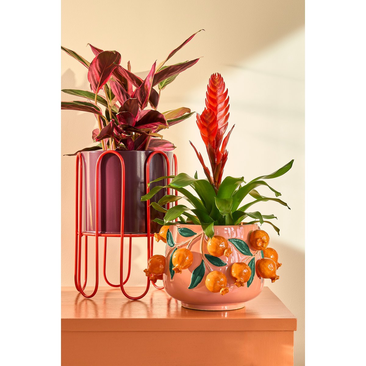 Dione Blumenpot auf Standard - Set von 2 - H35 x Ø26 cm - Metall - Dunkelrot, hellrot