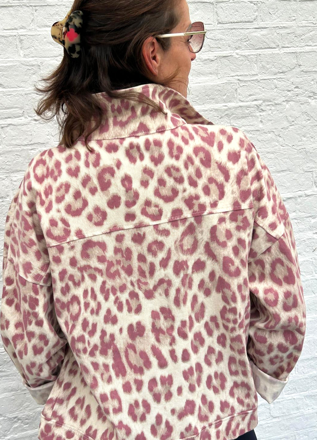 Jeansjacke im Leo-Print – Oversize Look, Einheitsgröße 36–44