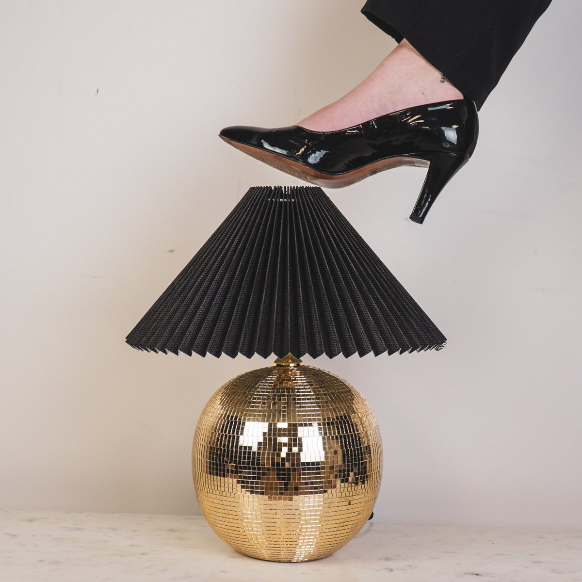 Lampe - Tischlampen -Disco -Kugel - Glas -gold - 20x20x20 cm