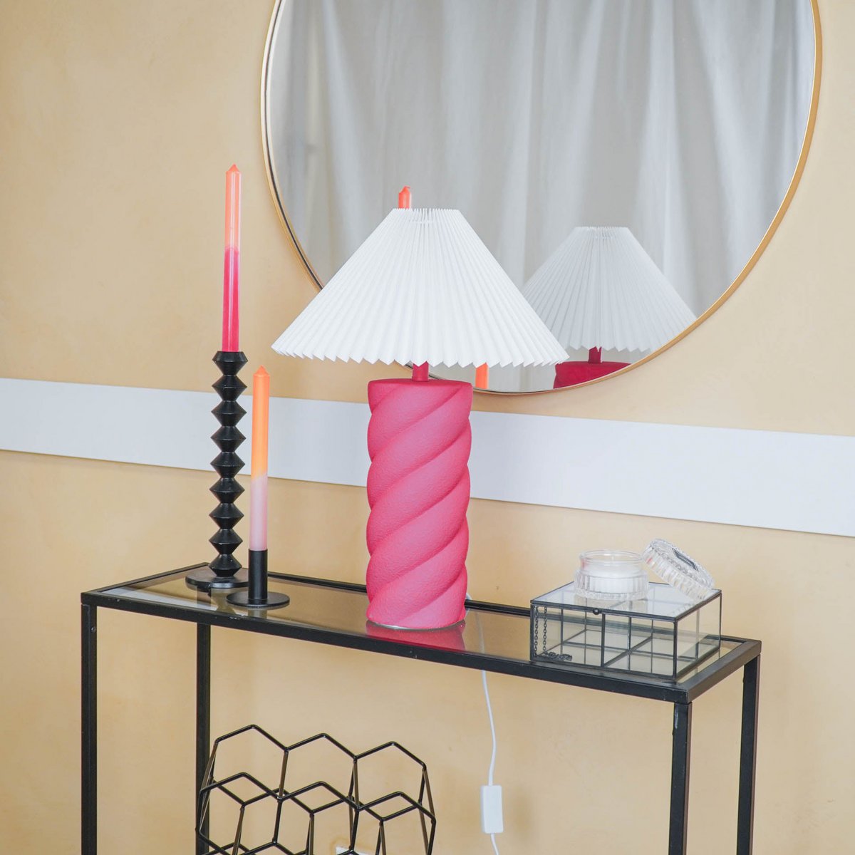 Tischlampe - Keramik - Neonrosa - E27- 12x12x28cm