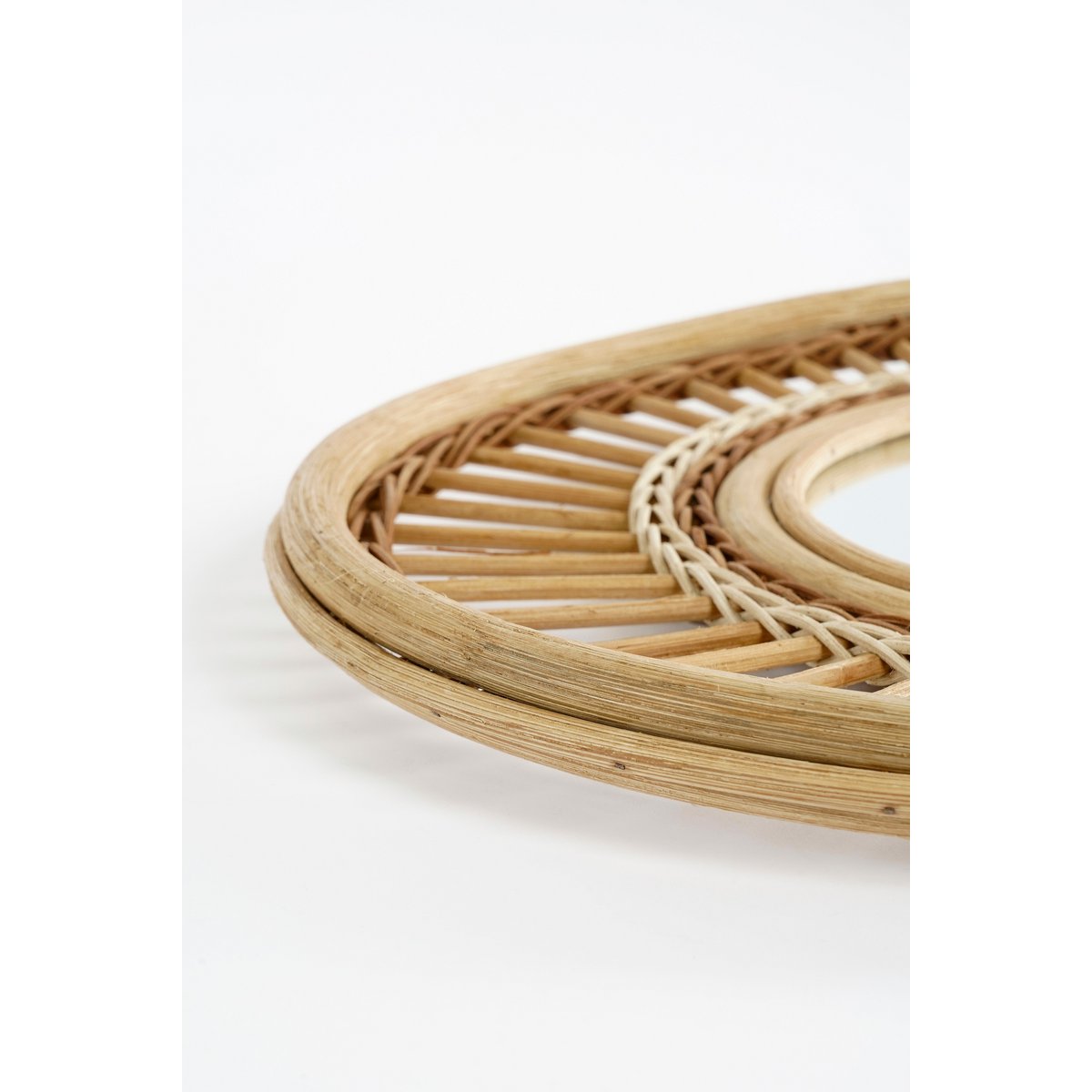 Ovaler Wandspiegel - L59 x B40 x H3 cm - Rattan - hellbraun