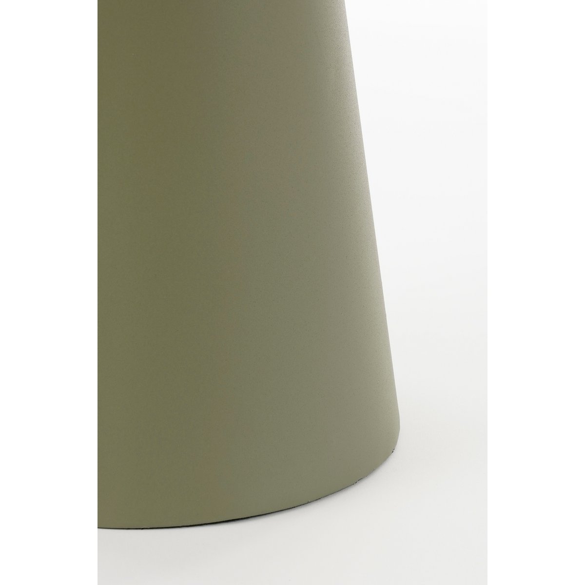 Chiel Side Table - H55 x Ø28 cm - FSC 100% - Metall - Grün