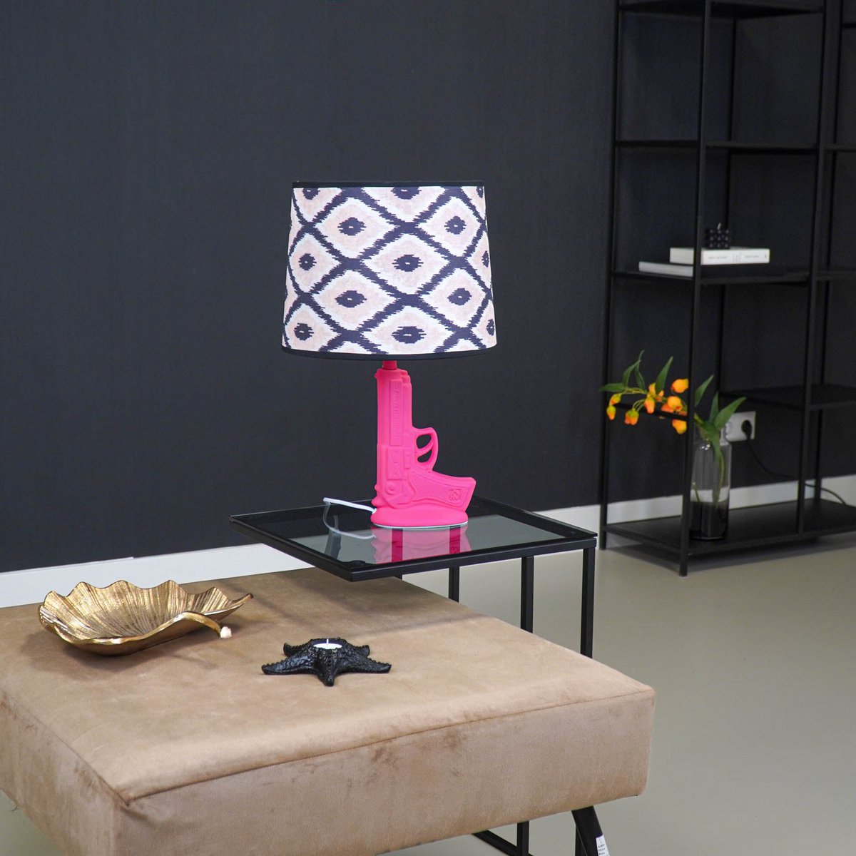 Tischlampe - Gun - Keramik - Neonrosa - E27 - 15x9x32cm