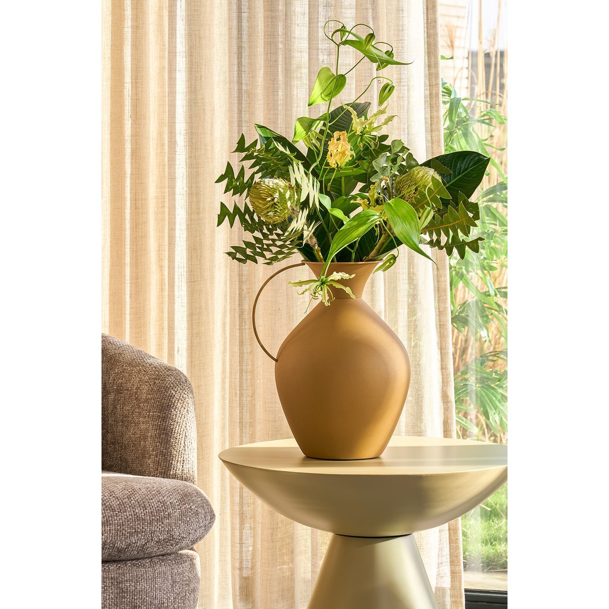 Gyge Vase - L30 x B24 x H37 cm - Metall - Gelb
