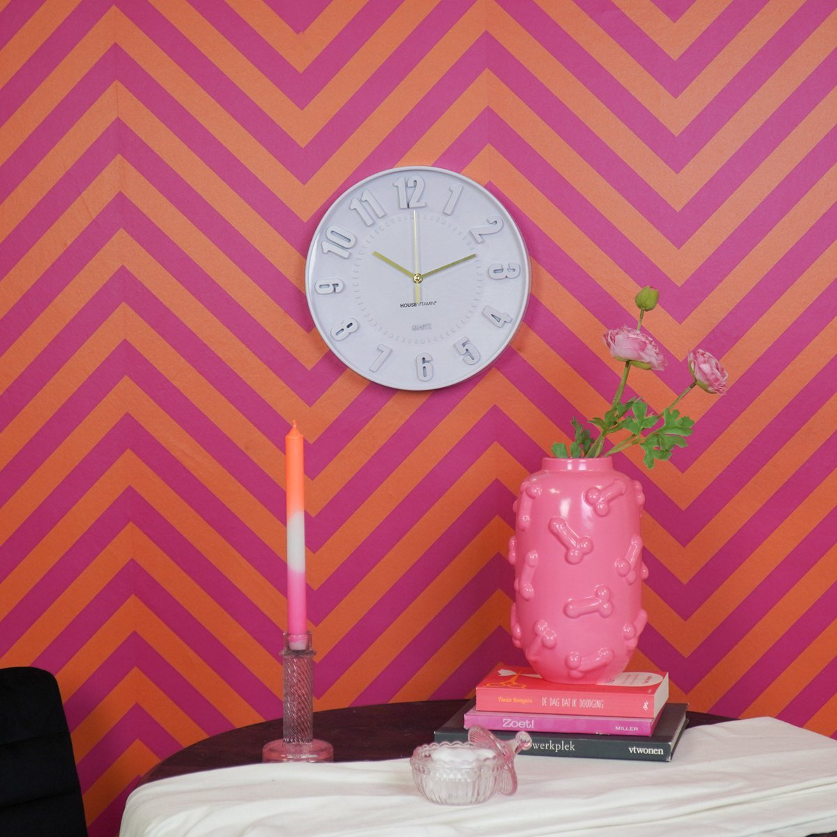 Uhr- wall Taktnummern- LILAC -30x30x4cm