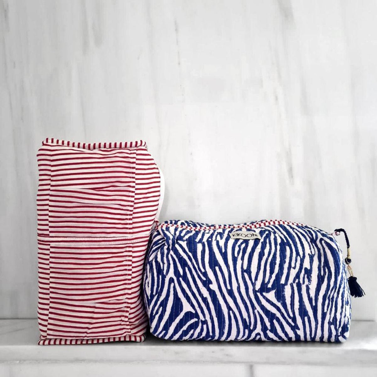 Handgemachte Kosmetiktasche "blue Zebra"