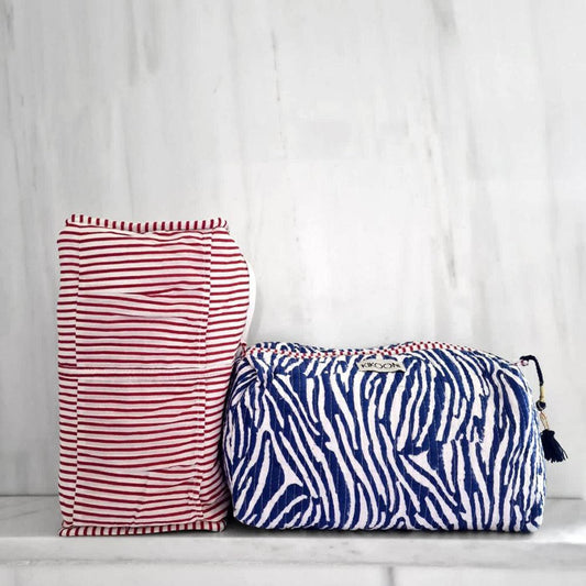 Handgemachte Kosmetiktasche "blue Zebra"
