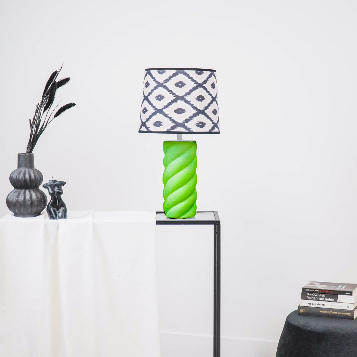 Tischlampe - Keramik - Neongrün - E27- 12x12x28cm
