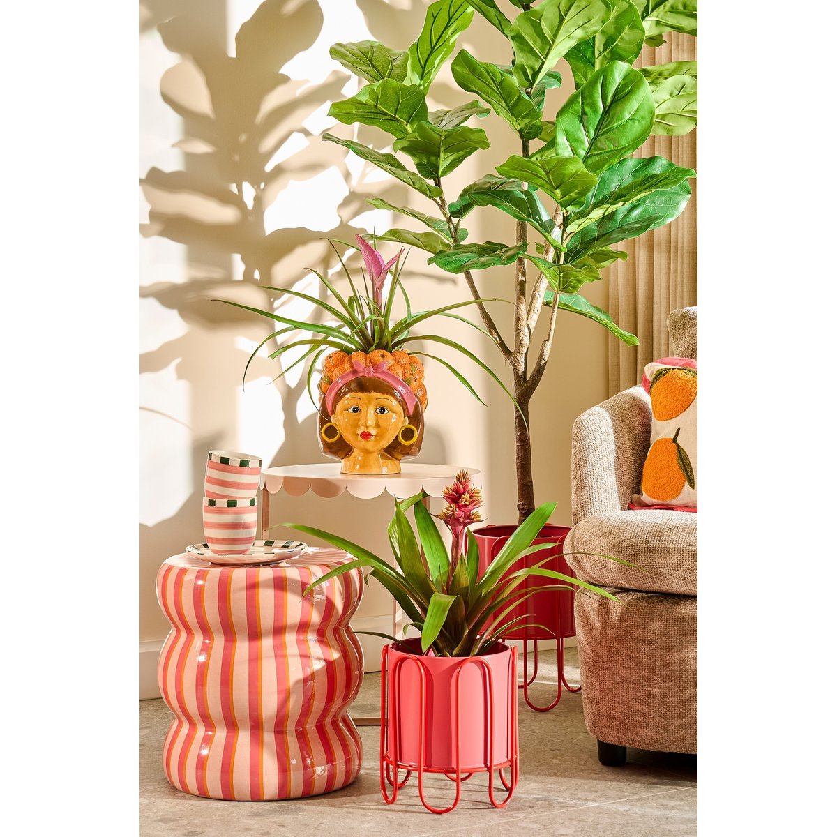 Dione Blumenpot auf Standard - Set von 2 - H35 x Ø26 cm - Metall - Rot, Pink