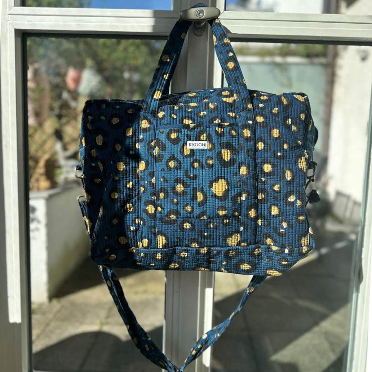 Große Reisetasche "Dark Leo"