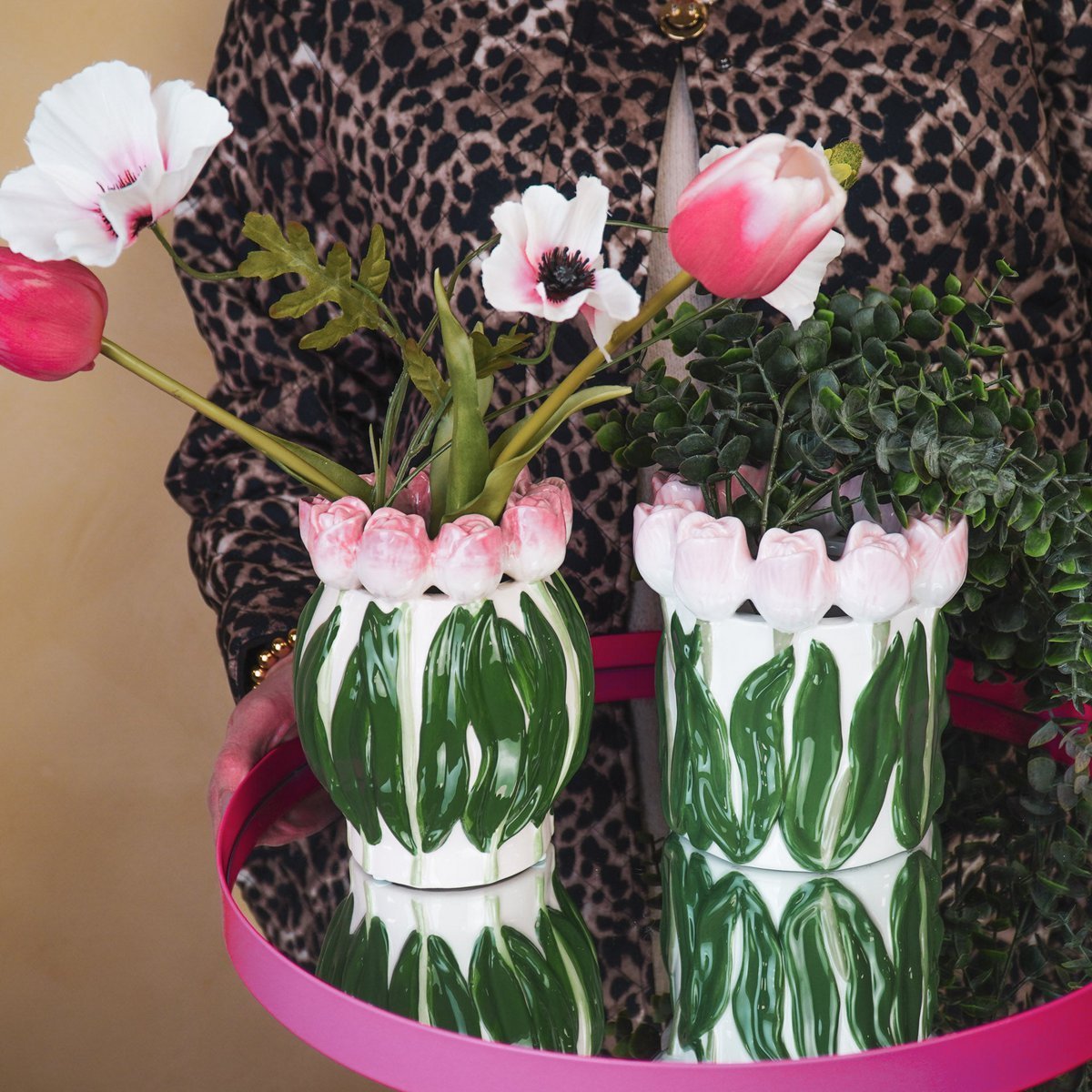 Vase-Tulips-Dolomit-hellrosa/ grün-12,5x12,5x16 cm