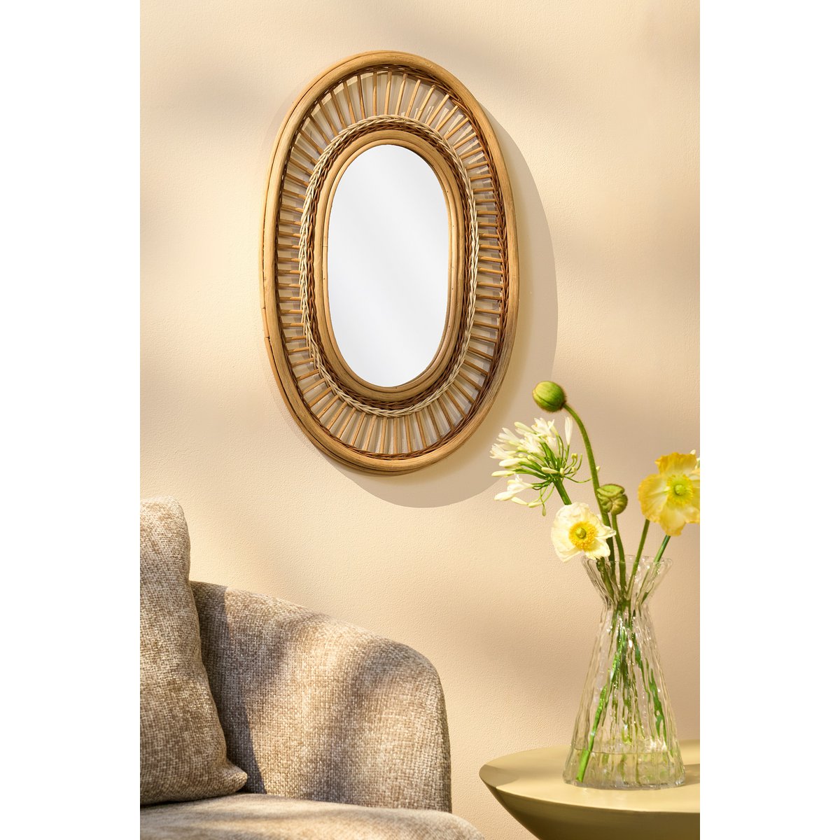 Ovaler Wandspiegel - L59 x B40 x H3 cm - Rattan - hellbraun
