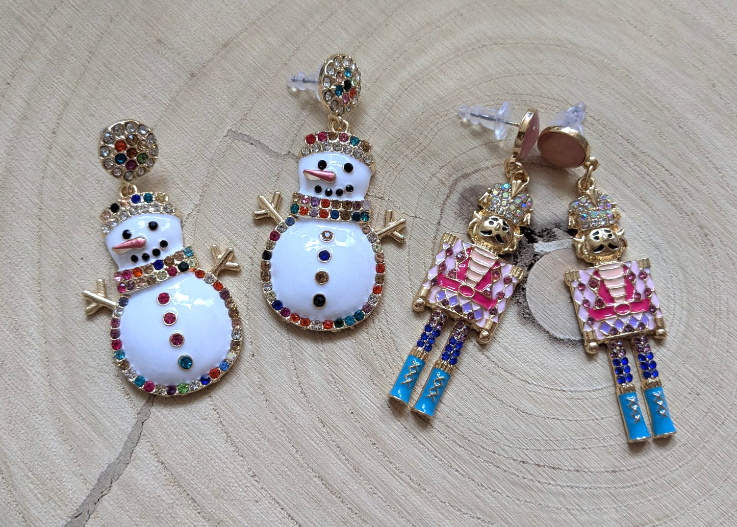 🎄 Funkelnde Schneemann & Nussknacker Ohrringe