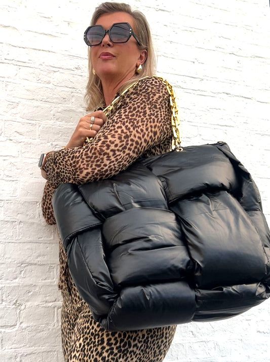 XXL Stepp-Tasche Damen mit Goldkette – Trend-Bag 2025