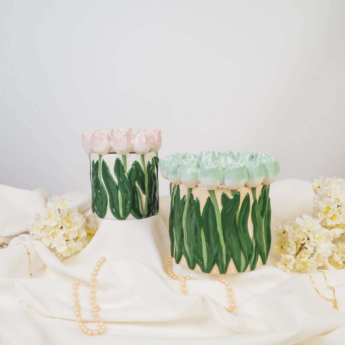 Vase-Tulips-Dolomit-hellrosa/ grün-15x15x14cm