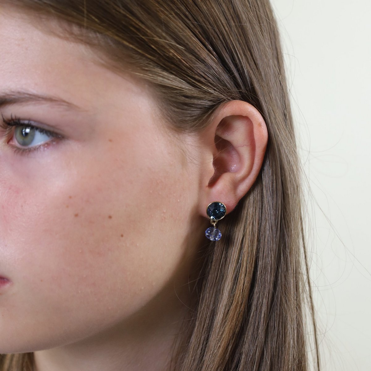 Blue Crystal Earpins