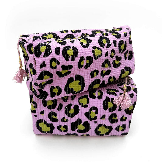 Handgemachte Kosmetiktasche "Oh Leo Cosmic Lilac"