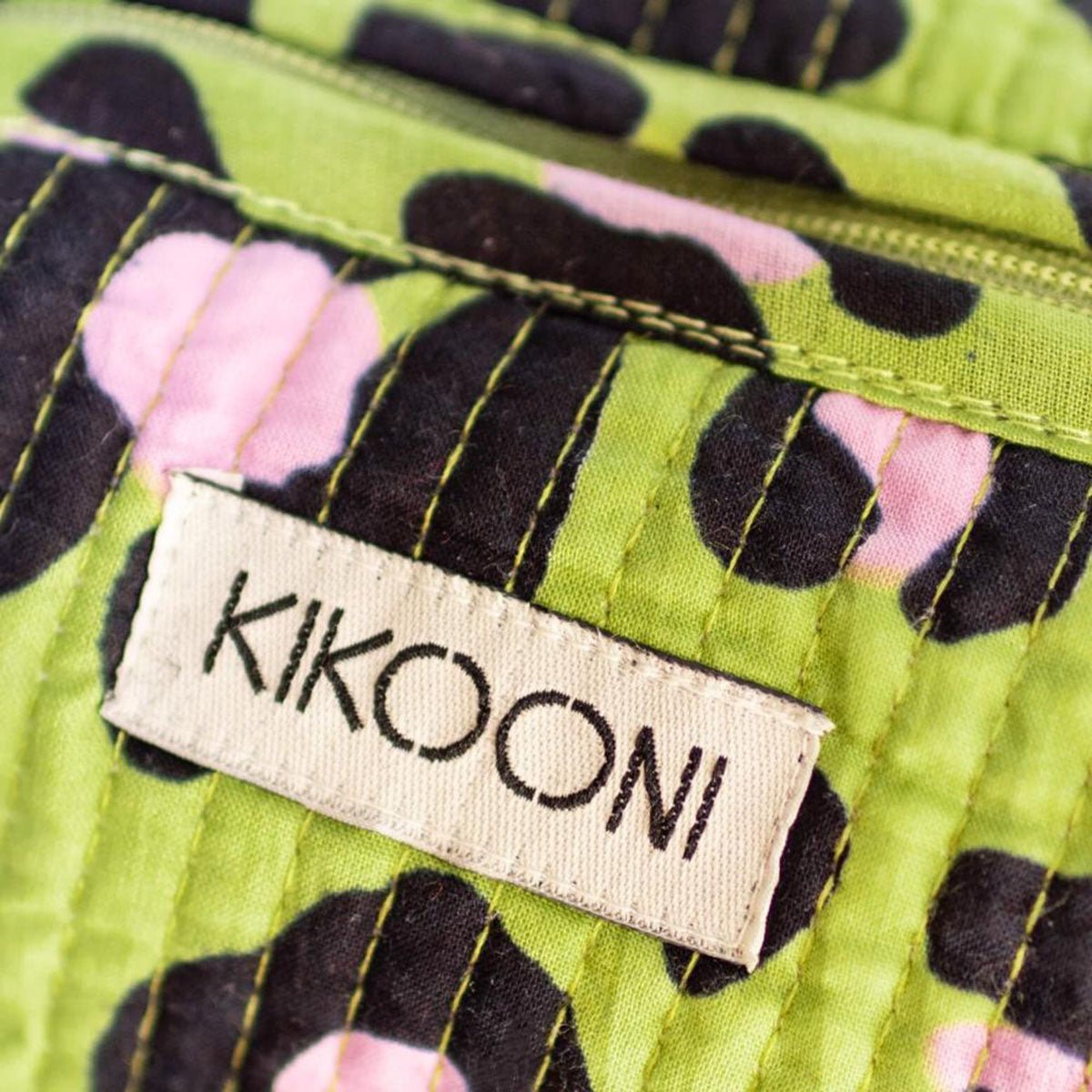 Handgemachte kleine Kosmetiktasche "oh leo cosmic green"